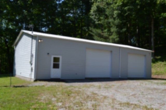 318 Rock Springs Rd, Celina, TN 38551