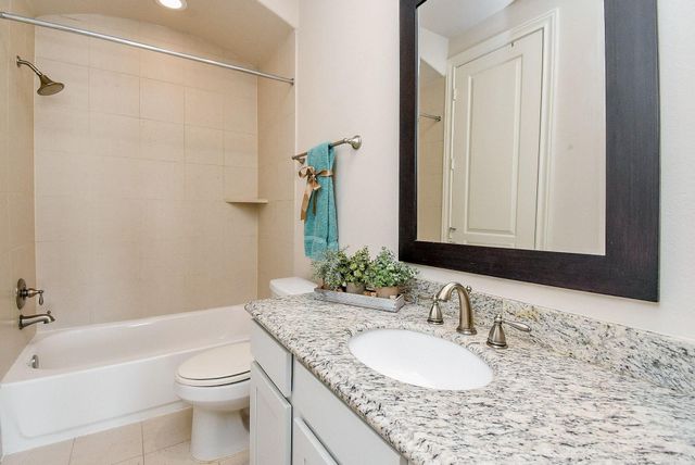 1027 Saint Charles Street, Houston, TX 77003