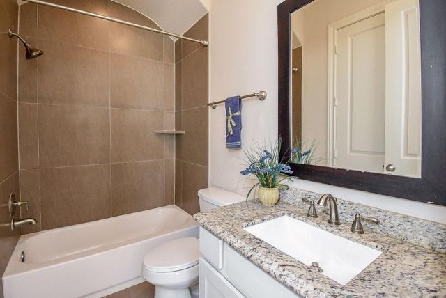 1027 Saint Charles Street, Houston, TX 77003