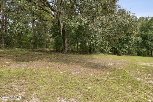 112 SILVER BEACH Boulevard, Pomona Park, FL 32181
