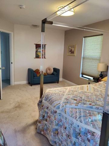 5017 E 127TH AVENUE, Temple Terrace, FL 33617