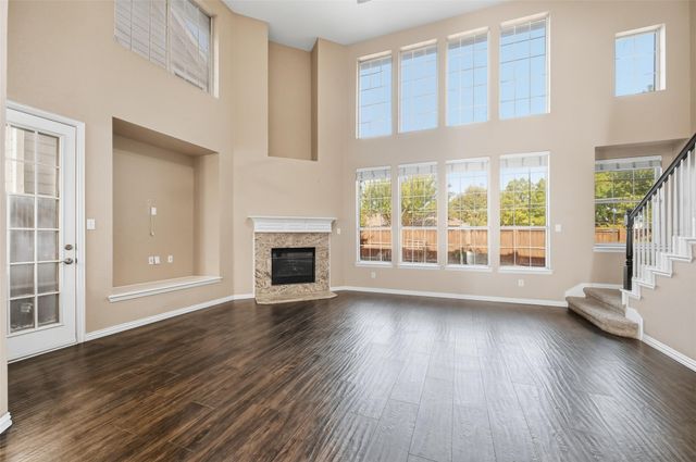 5027 Toftrees Drive, Arlington, TX 76016