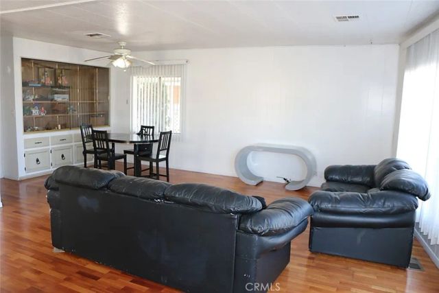 3595 Santa Fe 19, Long Beach, CA 90810