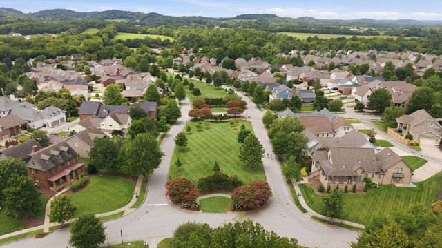 3391 Vinemont Drive, Thompsons Station, TN 37179