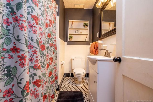 322 Circle Drive, Fayetteville, NC 28305