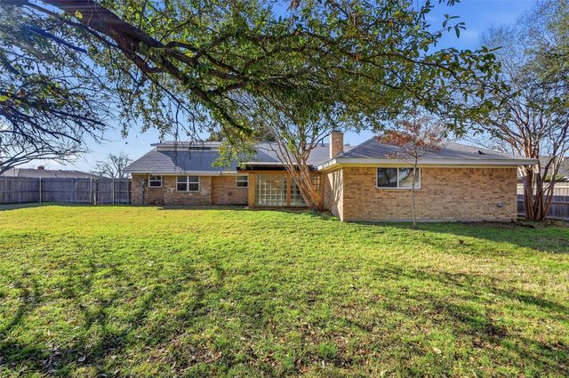 3301 Peachtree Lane, Pantego, TX 76013
