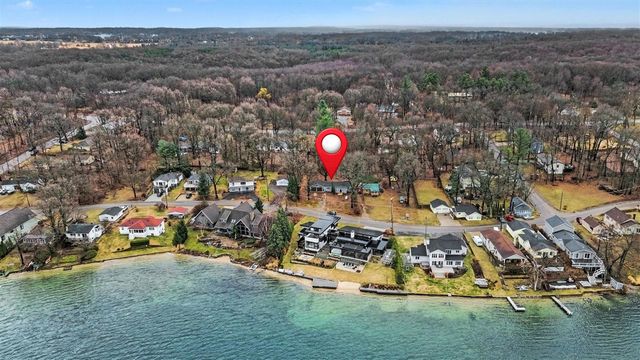 8324 Je Ne Be Drive, Rockford, MI 49341