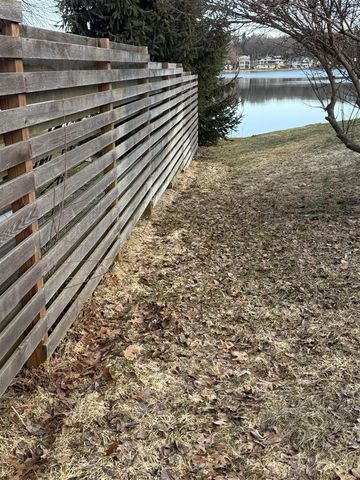 8324 Je Ne Be Drive, Rockford, MI 49341