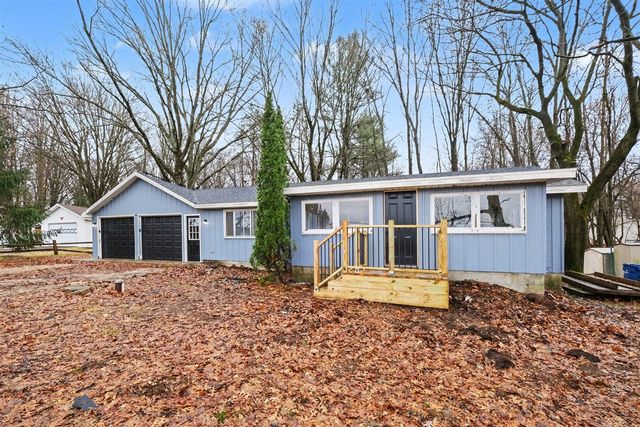 8324 Je Ne Be Drive, Rockford, MI 49341