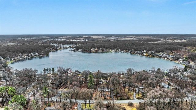 8324 Je Ne Be Drive, Rockford, MI 49341