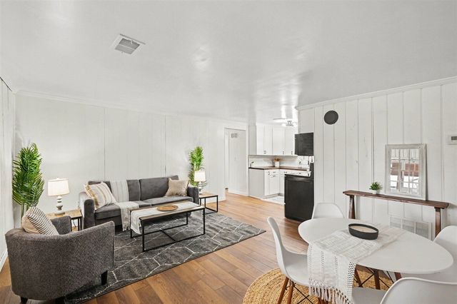 8324 Je Ne Be Drive, Rockford, MI 49341