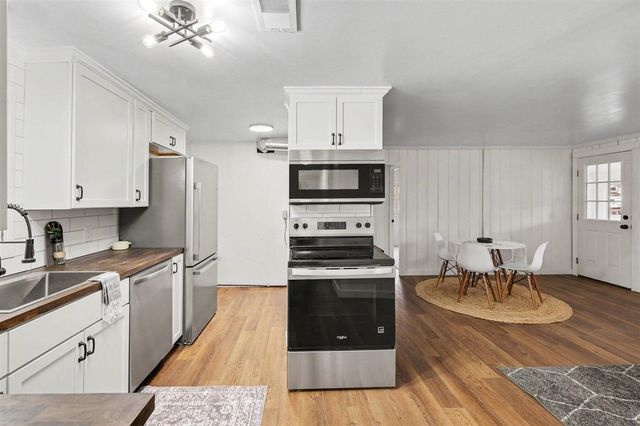 8324 Je Ne Be Drive, Rockford, MI 49341