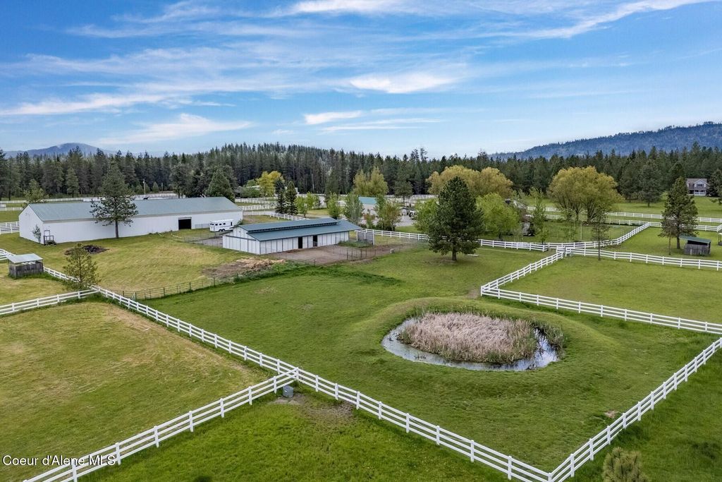 7104 W Kidd Island Rd, Coeur D'alene, ID 83814