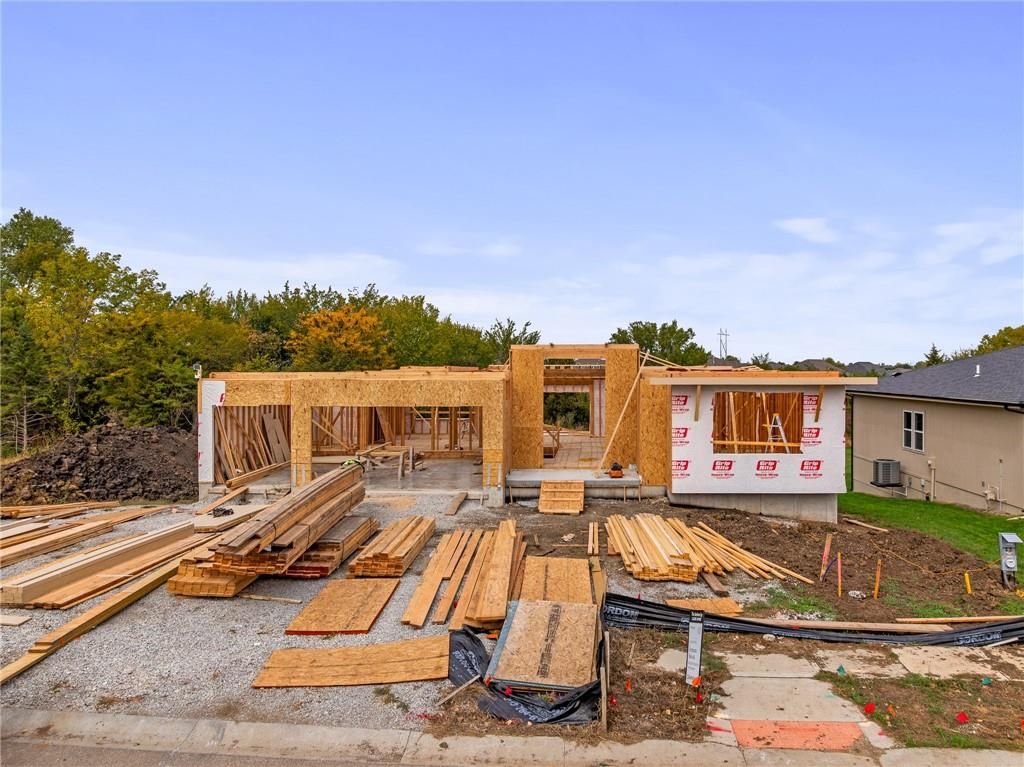 25000 W 89th Street, Lenexa, KS 66227