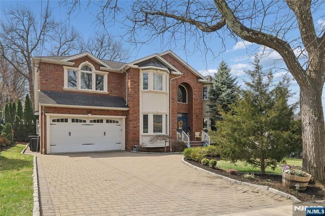 50 Hemlock Drive, Paramus, NJ 07652
