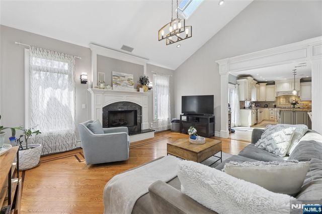 50 Hemlock Drive, Paramus, NJ 07652