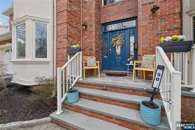 50 Hemlock Drive, Paramus, NJ 07652