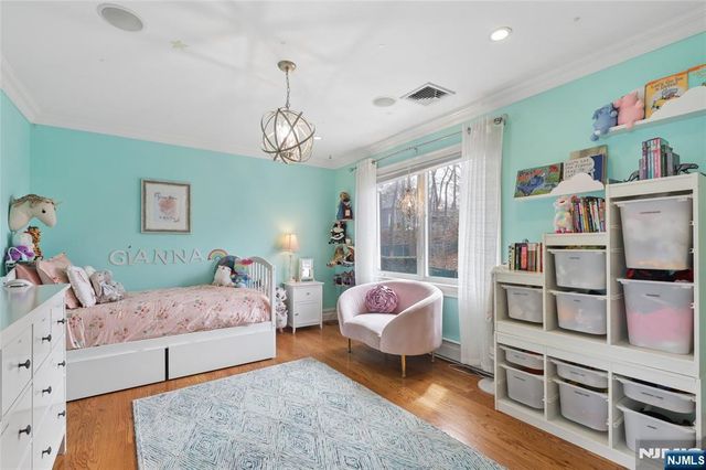 50 Hemlock Drive, Paramus, NJ 07652