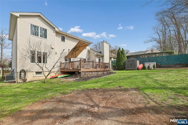 50 Hemlock Drive, Paramus, NJ 07652