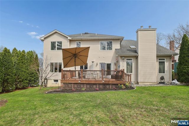 50 Hemlock Drive, Paramus, NJ 07652