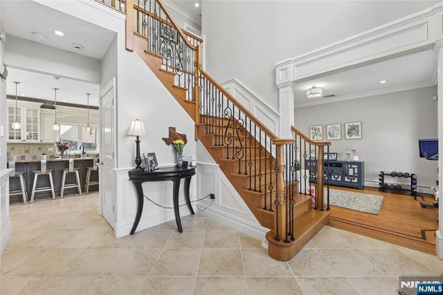 50 Hemlock Drive, Paramus, NJ 07652