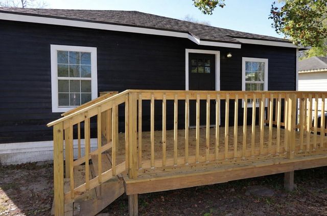 5122 Avenue L, Santa Fe, TX 77510