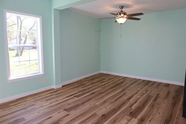 5122 Avenue L, Santa Fe, TX 77510