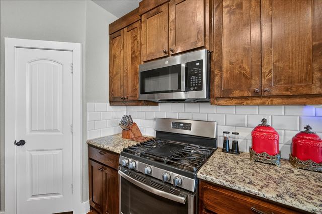 39 S Highland Drive, Sanger, TX 76266