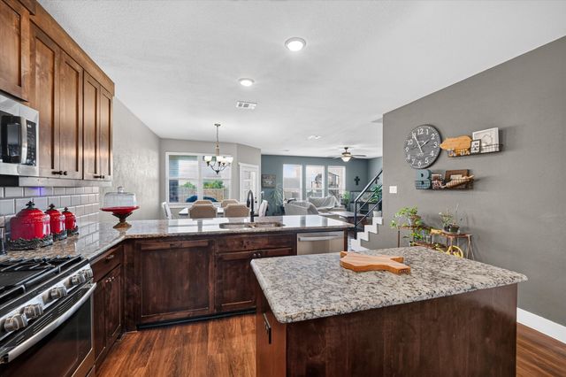 39 S Highland Drive, Sanger, TX 76266