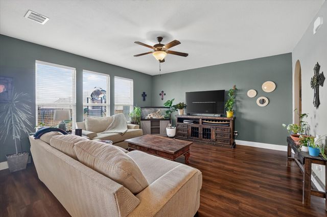 39 S Highland Drive, Sanger, TX 76266