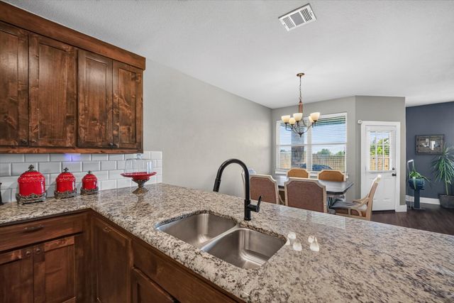39 S Highland Drive, Sanger, TX 76266