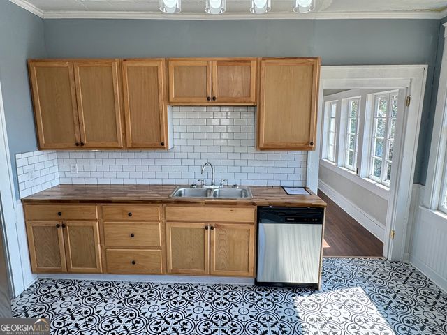 2694 Cherokee Avenue, Macon, GA 31204