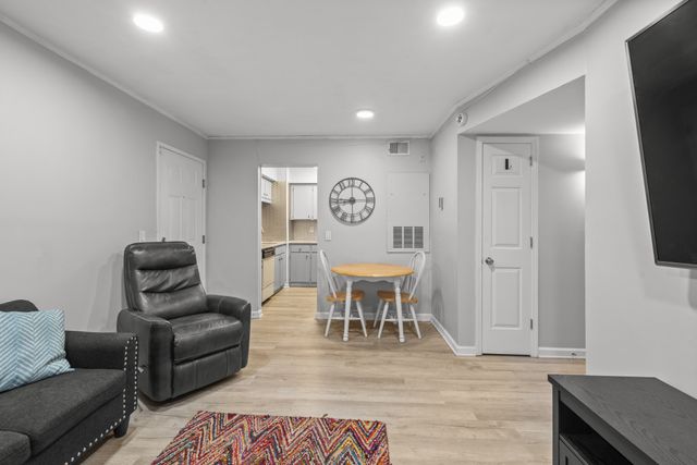 2325 Elliston Pl Apt 408, Nashville, TN 37203