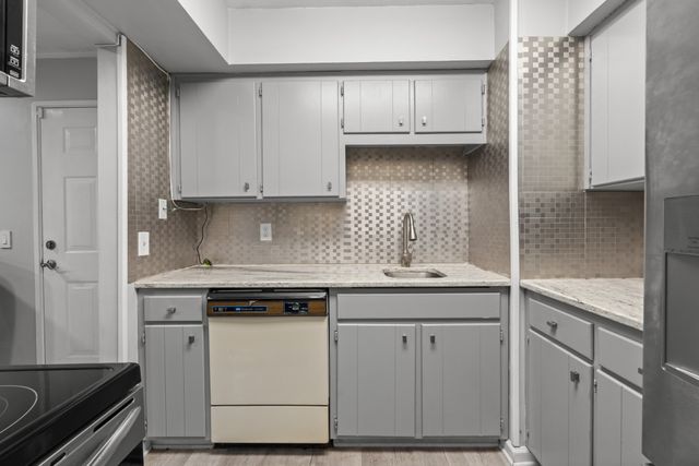 2325 Elliston Pl Apt 408, Nashville, TN 37203