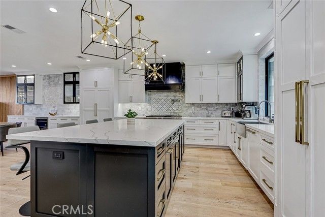 1852 6th, Manhattan Beach, CA 90266