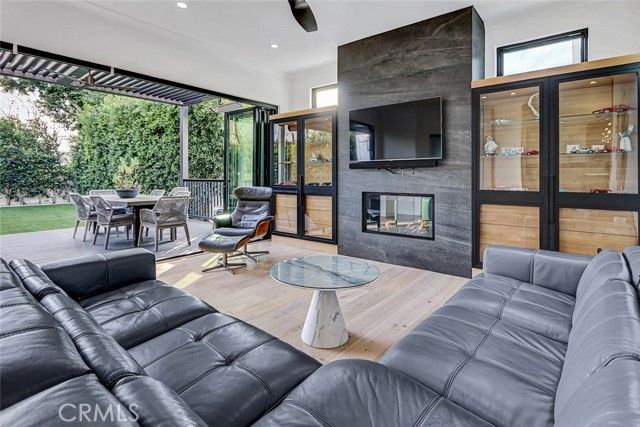 1852 6th, Manhattan Beach, CA 90266