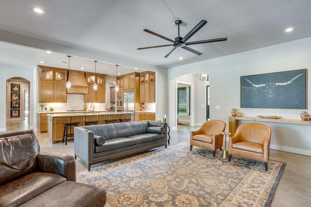 3131 Trailwood Drive E, Burleson, TX 76028