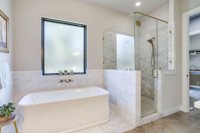 3131 Trailwood Drive E, Burleson, TX 76028