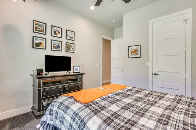 3131 Trailwood Drive E, Burleson, TX 76028