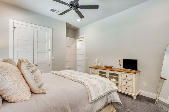 3131 Trailwood Drive E, Burleson, TX 76028