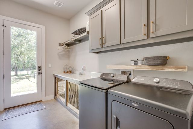 3131 Trailwood Drive E, Burleson, TX 76028