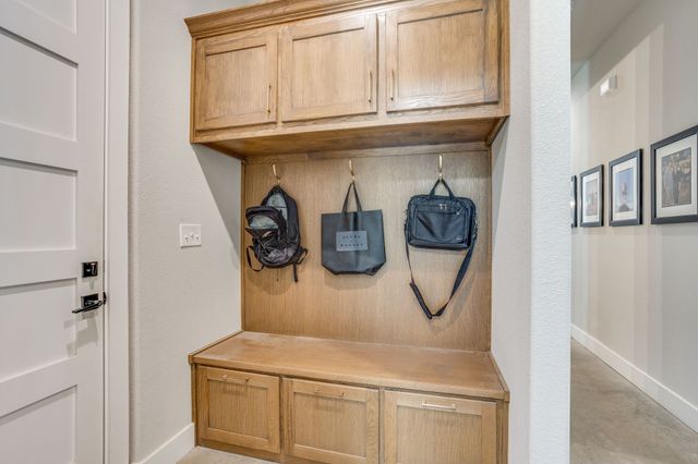 3131 Trailwood Drive E, Burleson, TX 76028