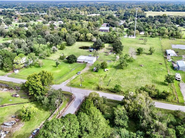 15332 Fir Rd, Santa Fe, TX 77517