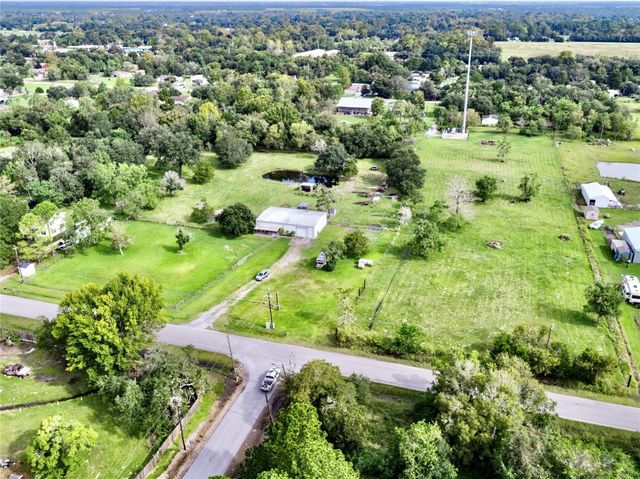 15332 Fir Rd, Santa Fe, TX 77517