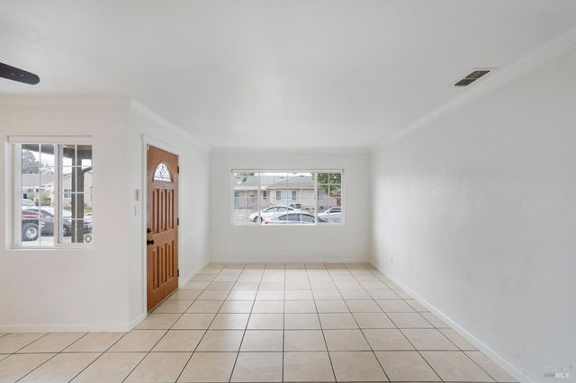 711 Warford Ave, Vallejo, CA 94591