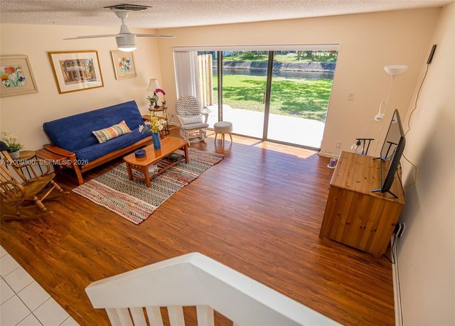 4715 NW 82nd Ave 1405, Lauderhill, FL 33351