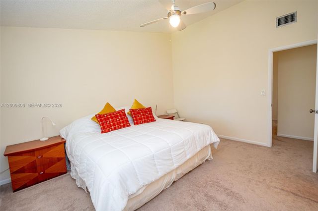 4715 NW 82nd Ave 1405, Lauderhill, FL 33351