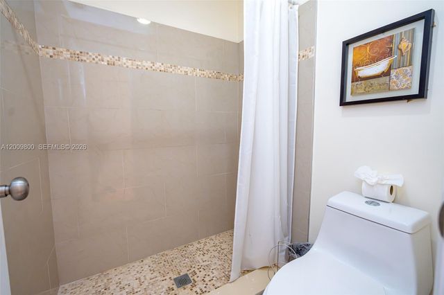 4715 NW 82nd Ave 1405, Lauderhill, FL 33351