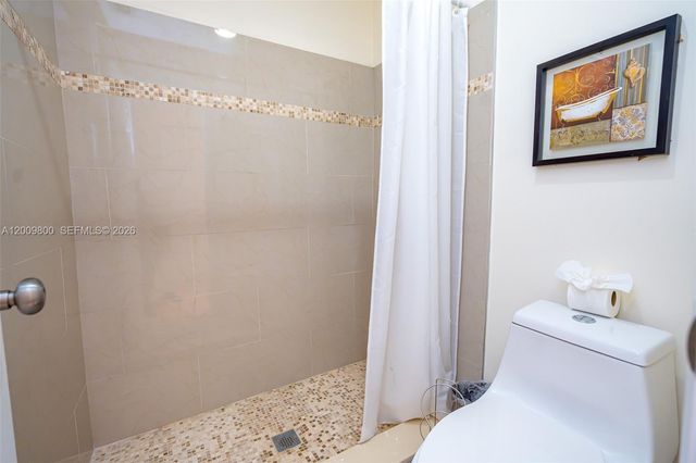 4715 NW 82nd Ave 1405, Lauderhill, FL 33351