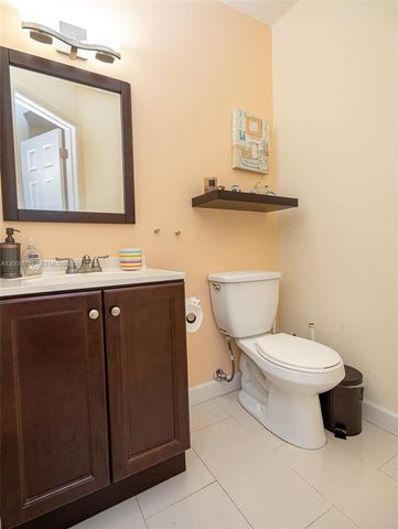 4715 NW 82nd Ave 1405, Lauderhill, FL 33351